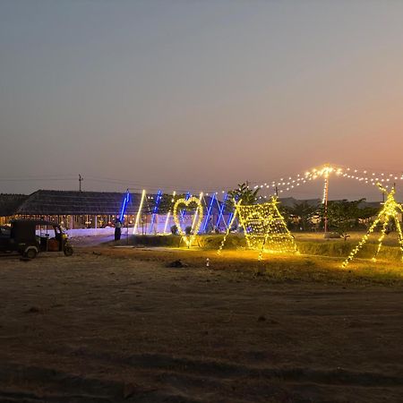 Murali Guesthouse האמפי מראה חיצוני תמונה