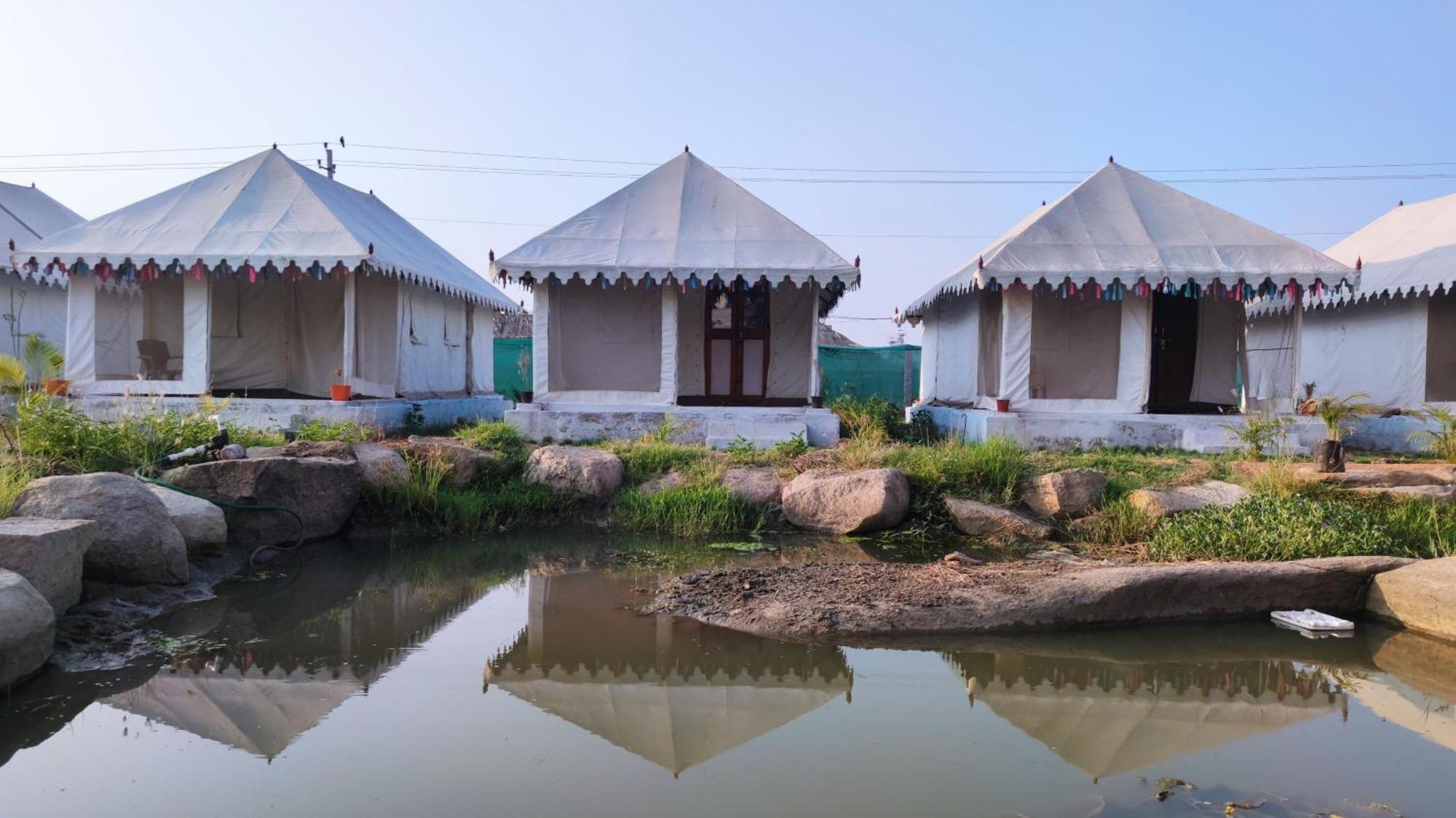 Murali Guesthouse האמפי מראה חיצוני תמונה