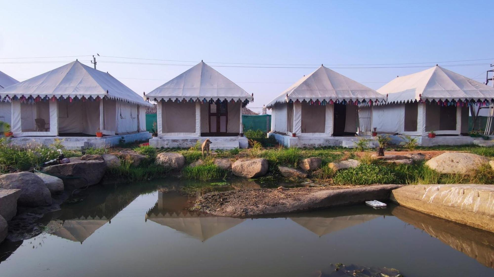 Murali Guesthouse האמפי מראה חיצוני תמונה