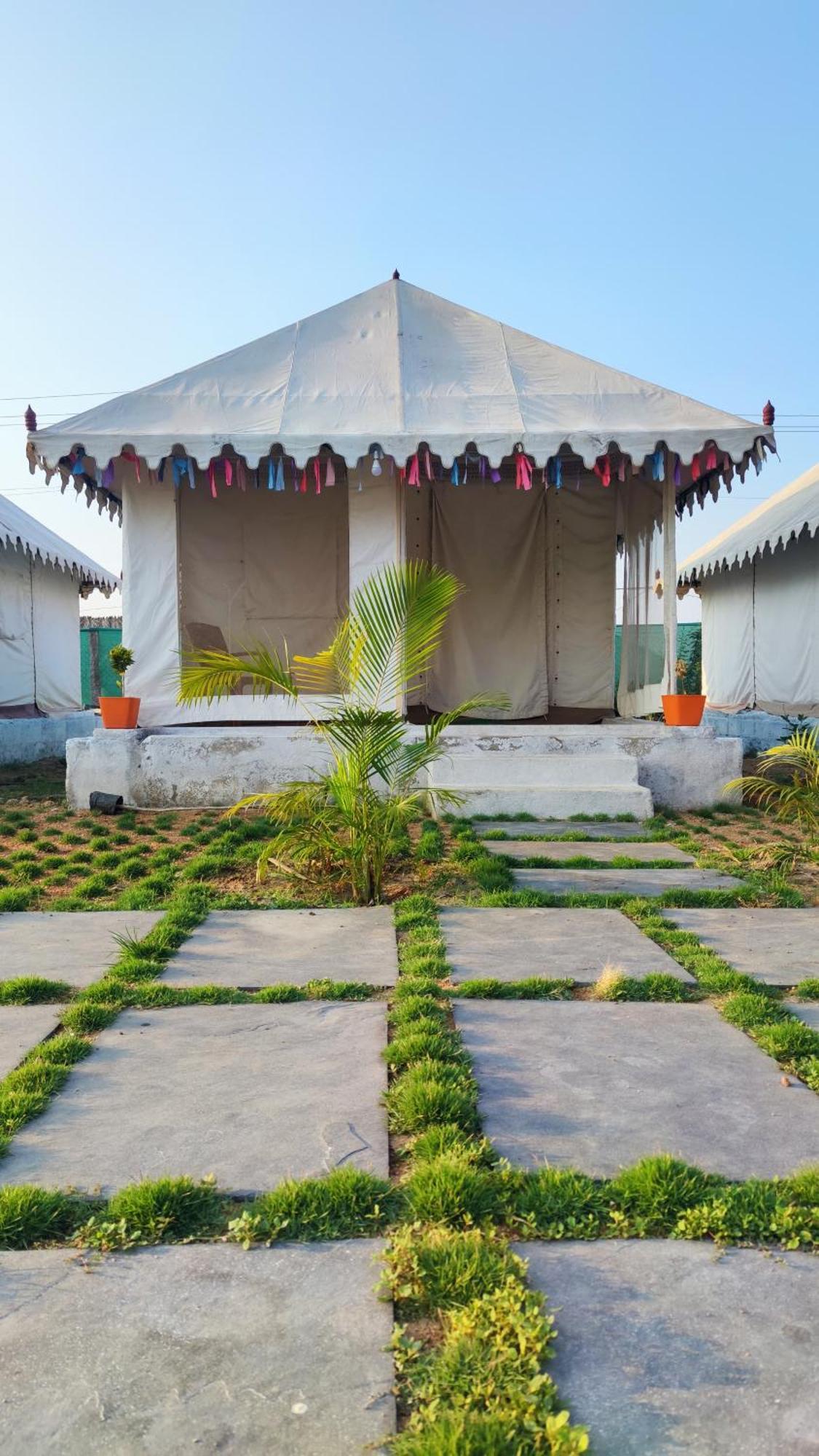 Murali Guesthouse האמפי מראה חיצוני תמונה